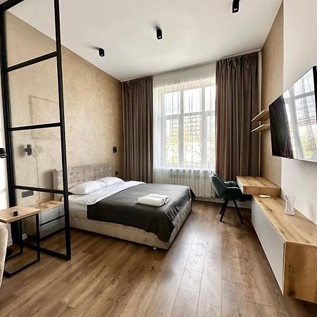 Romantic Apartments - In The Center Of Lviv , King-Size Bed Dış mekan fotoğraf