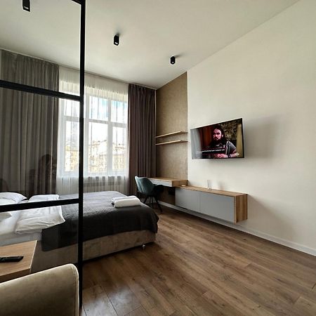 Romantic Apartments - In The Center Of Lviv , King-Size Bed Dış mekan fotoğraf
