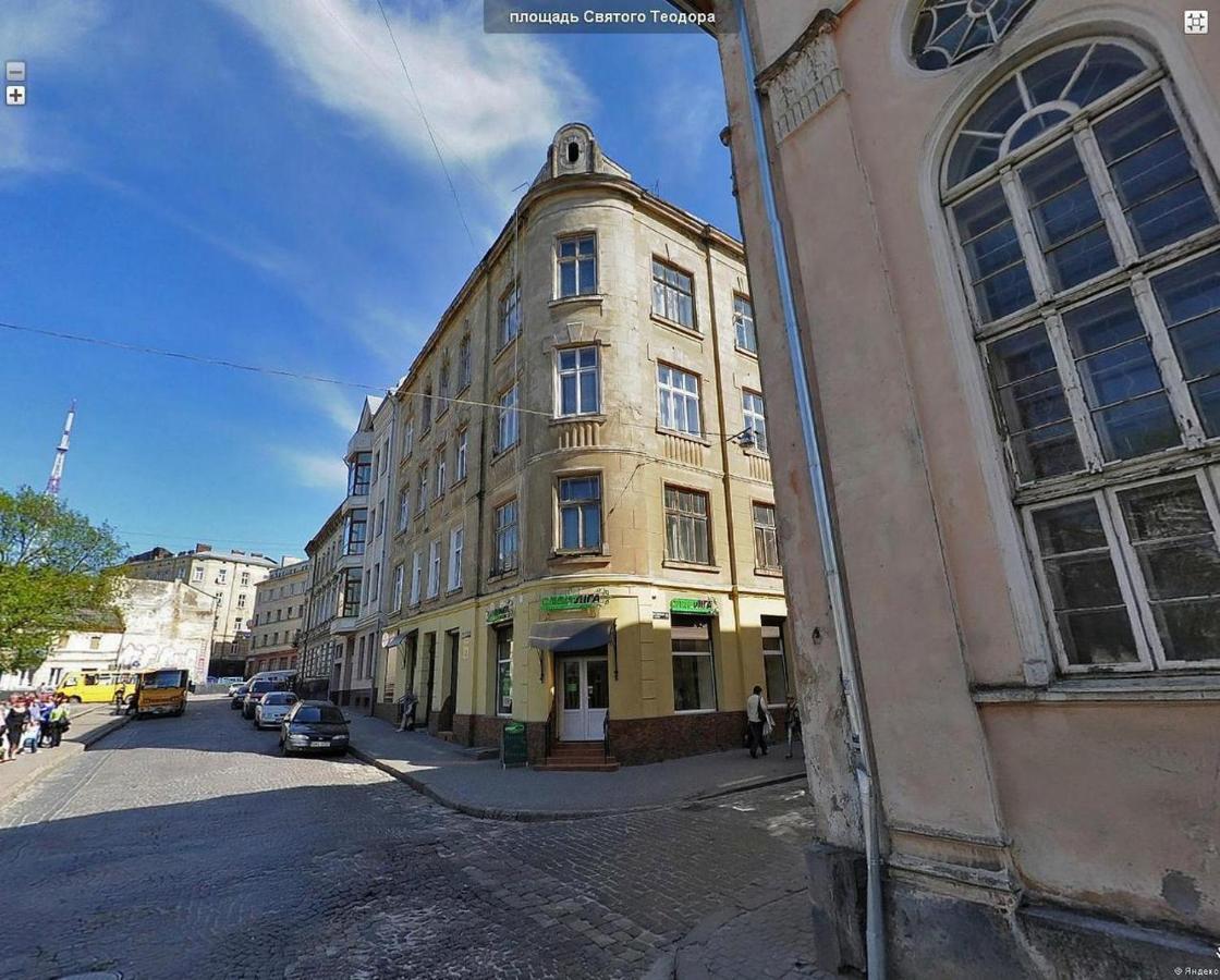Romantic Apartments - In The Center Of Lviv , King-Size Bed Dış mekan fotoğraf
