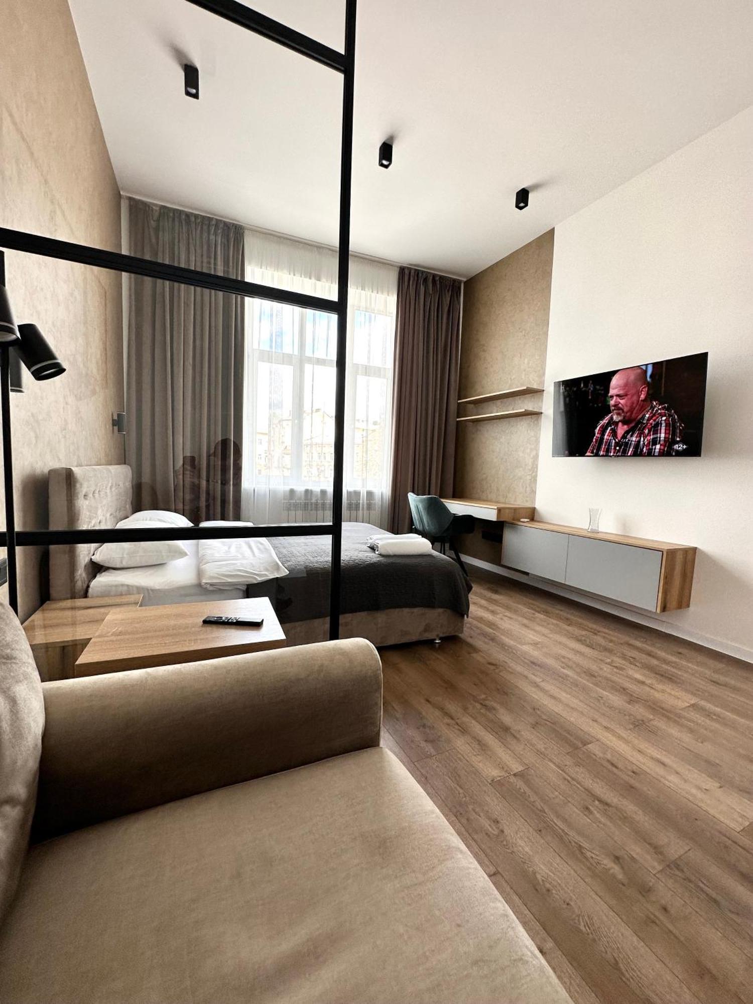 Romantic Apartments - In The Center Of Lviv , King-Size Bed Dış mekan fotoğraf