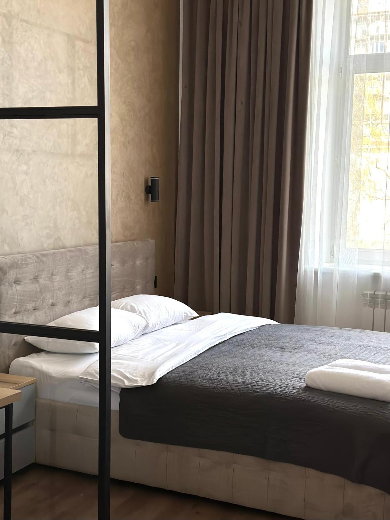 Romantic Apartments - In The Center Of Lviv , King-Size Bed Dış mekan fotoğraf